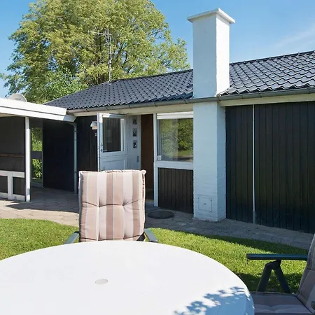 Cozy Seaside - By Traum